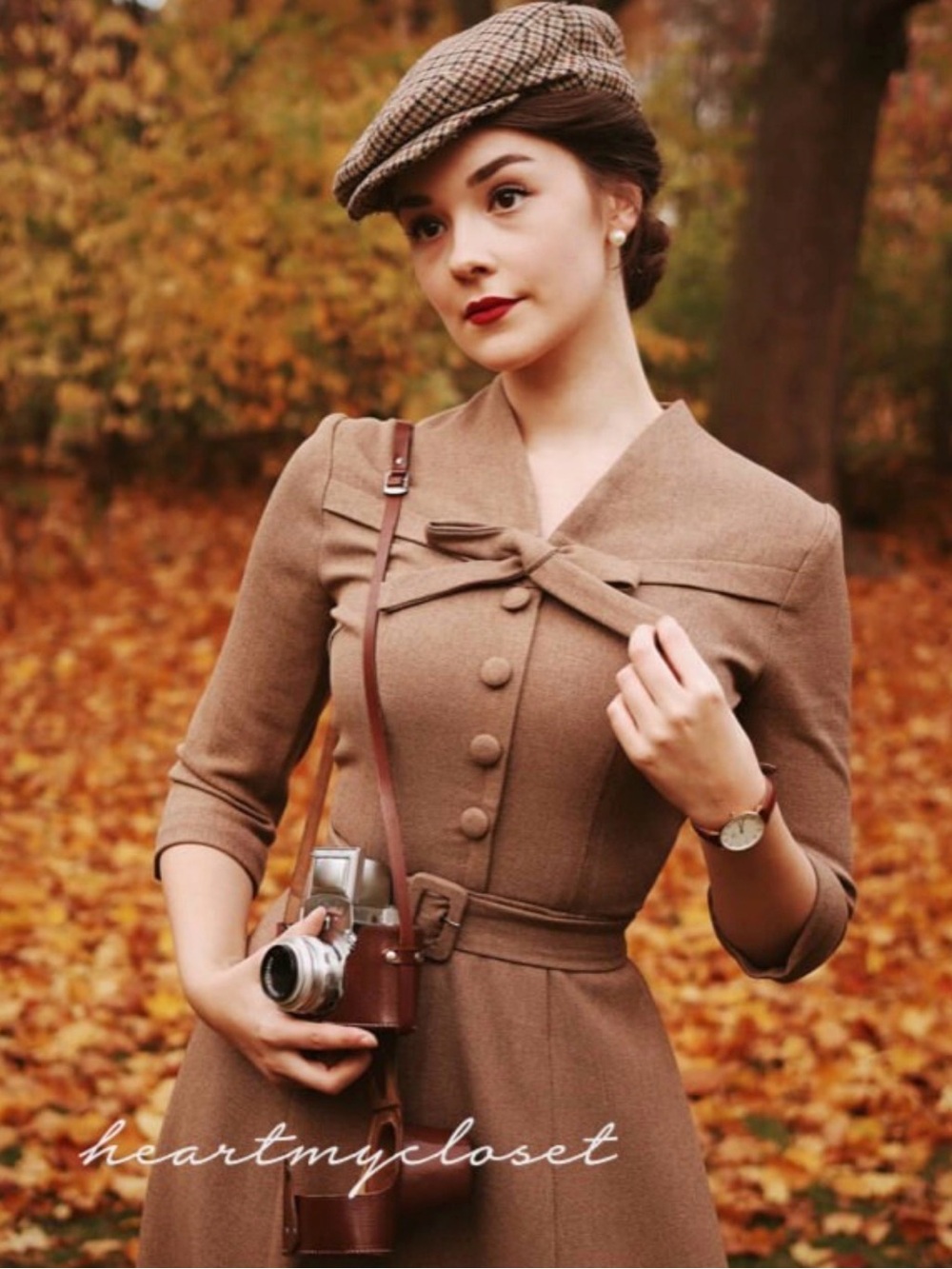Vintage-Inspired A-Line Dress with Button and Bow Detail - Retro Academia